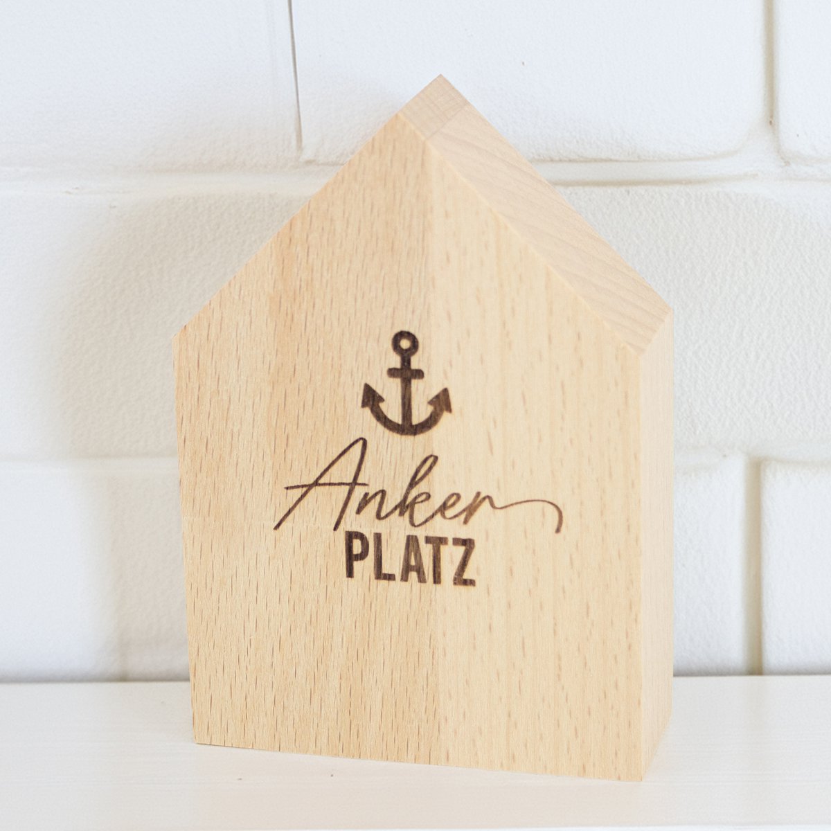 Large decorative wooden house anchorage made of sustainable beech wood