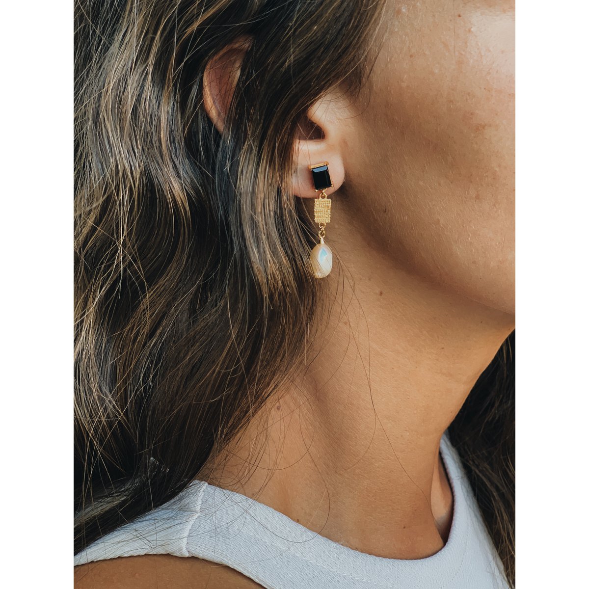 Orecchino a goccia con perla Triple Joy - Oro