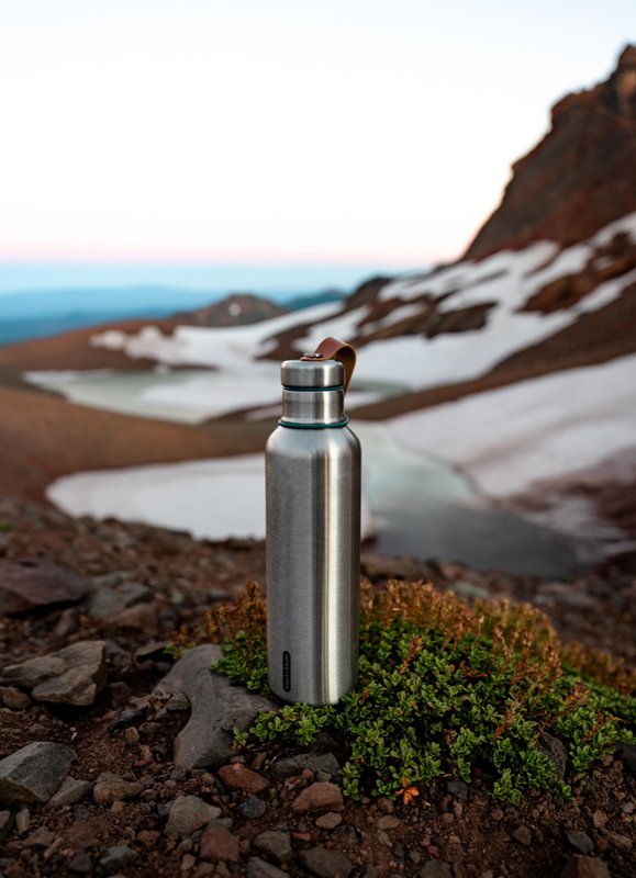 BLACK + BLUM Insulated Stainless Steel Bottle | Waterproof | 750ml | Ocean