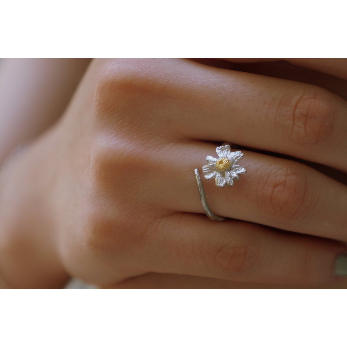 Anello ramo d'argento, gioielli in argento sterling, fascia di fiori di camomilla, regalo per lei, regalo di compleanno per le donne, gioielli fatti a mano