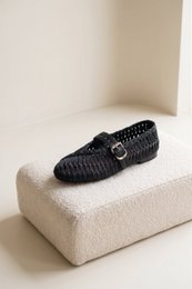 DORIS BLACK – Mary-Jane-Flats aus geflochtenem Raffiabast