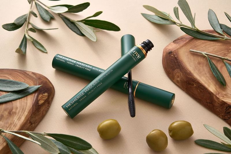 Love Ethical Beauty - Mesmerise Organic Mascara
