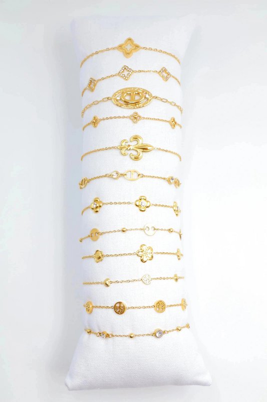 Viel Schmuck mit Display