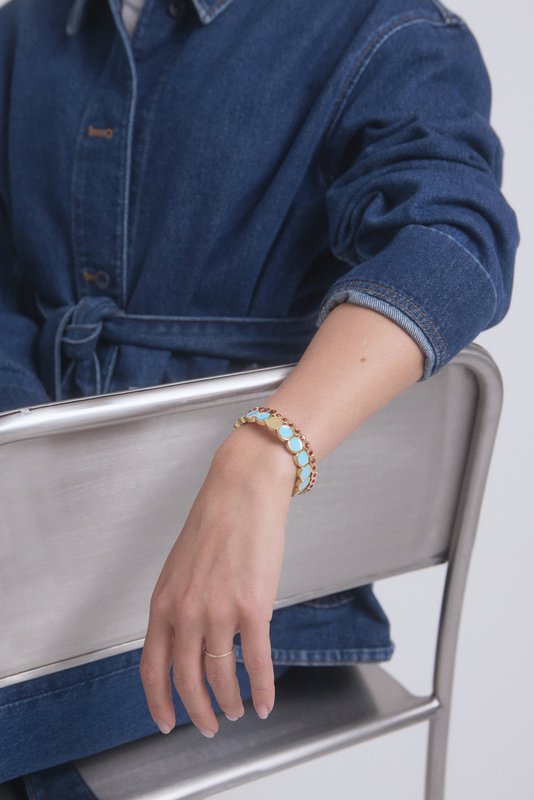Lyseblå armbind