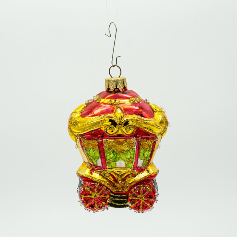 Carriage tree decorations