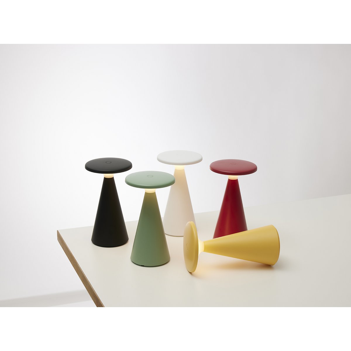 TABLE LAMP NYHAVN WHITE