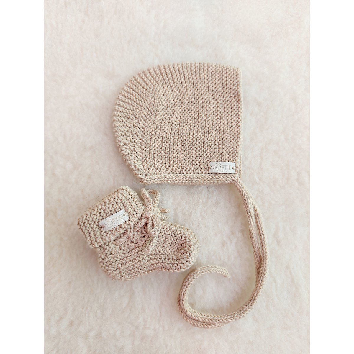 Merino bonnet hat sand
