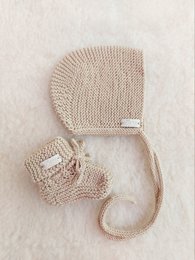 Merino bonnet hat sand