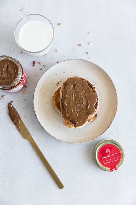 Burro di Mandorle e Nocciole con datteri e cacao, 210gr