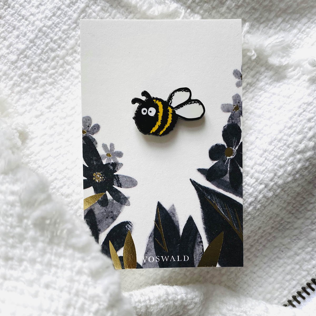Bumblebee pin