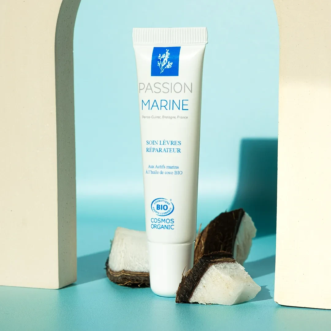 CURA LABBRA RIPARATRICE CON PRINCIPI ATTIVI MARINI 15ML