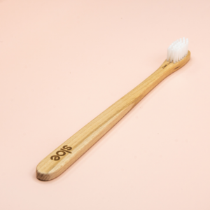 Brosse à dents en bois de Hêtre / Zahnbürste - Schweizer Buchenholz