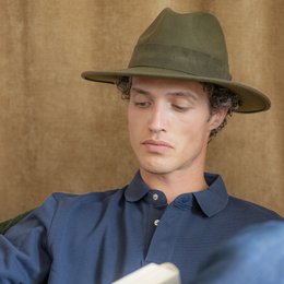 CAPPELLO A TENDA LARGA - treccia in pelle