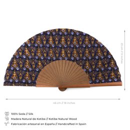 Ikat-geïnspireerde zijden ventilator-handgemaakt in Spanje met Bocapi-hout, blauwe en bruine print