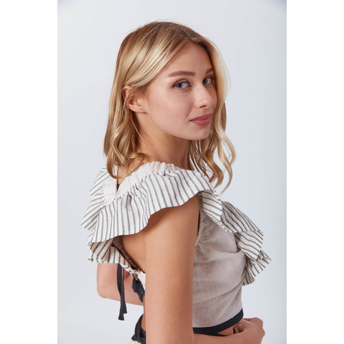 Boho ruffled beige linned afgrøde