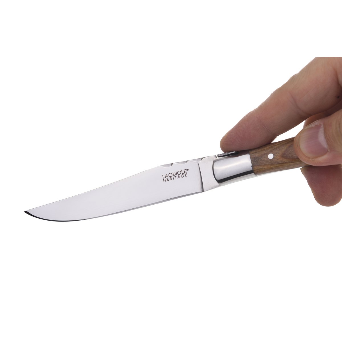 Box of 6 steak knives - Pakka wood handle in 3 assorted shades - Stainless steel - Cardboard gift box with brand history - Style and comfort of use - Very resistant