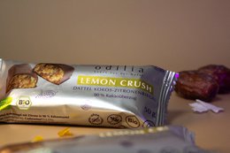 Lemon Crush Dattel-Kokos-Zitronenriegel