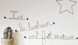 Citation Décoration Murale Métal "Ici le bonheur est fait maison" - à punaiser - Bijoux de Mur