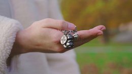 "Følg dine drømme" egern nøglering "Skippy" med gravering - sød lykkeamulet, opmuntring