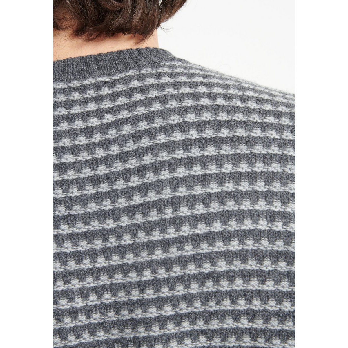 ZACH 3 Kasjmier trui met ronde hals en 4-draads tweekleurig jacquardpatroon