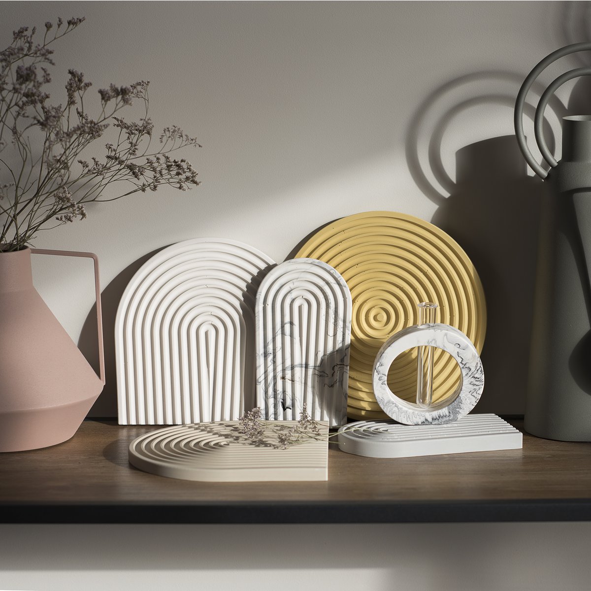 Taca łukowa z białego marmuru Jesmonite 20 cm