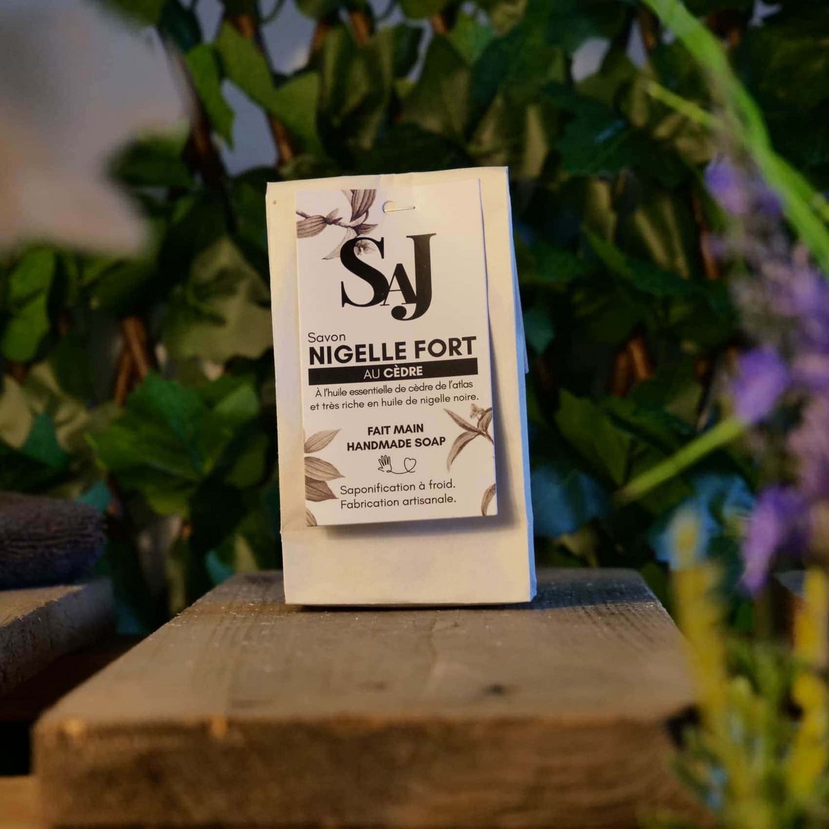 Nigella Soap Strong Cedar