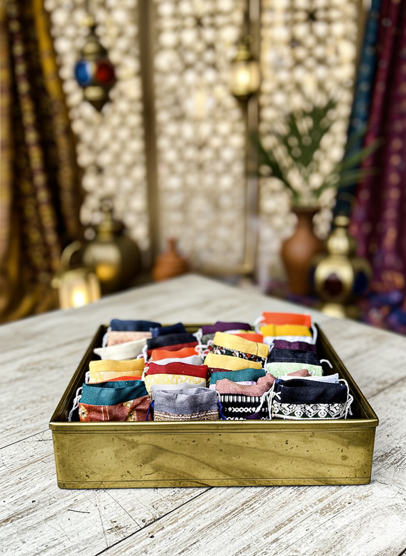 Fig fragrance powder in handmade silk sachet (6 assorted pieces).