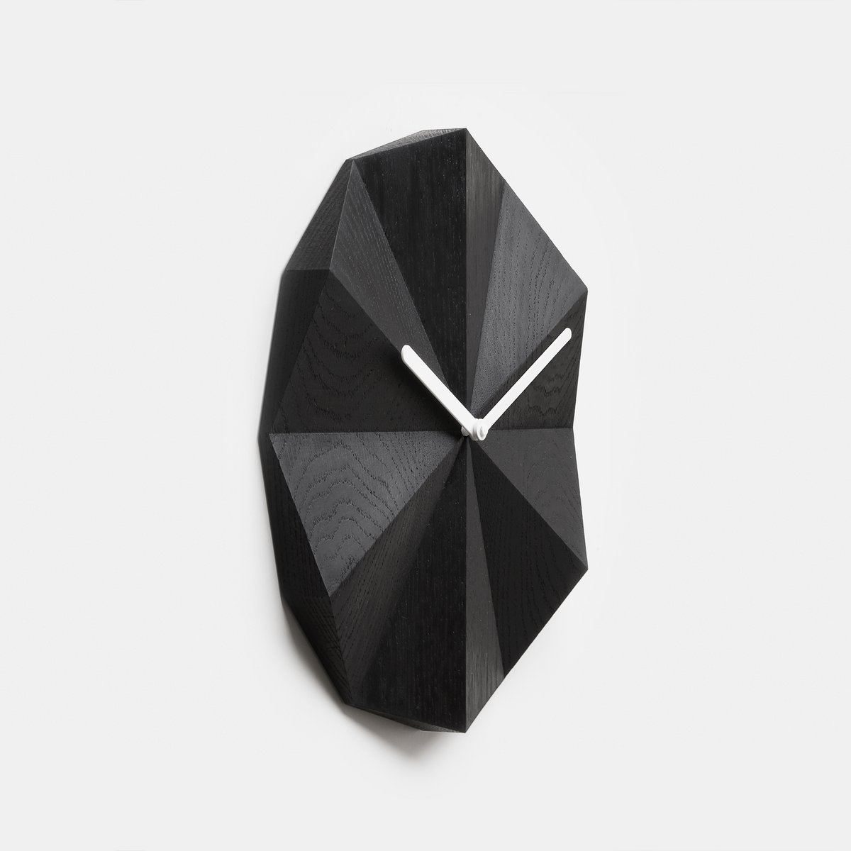 Delta-Uhr Schwarz
