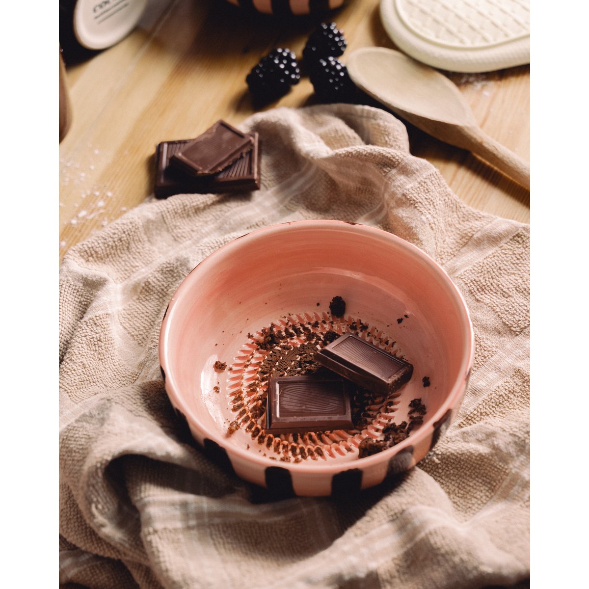 Medium Vintage Pottery Grater Bowl Pink and Brown - CHOCOLATE