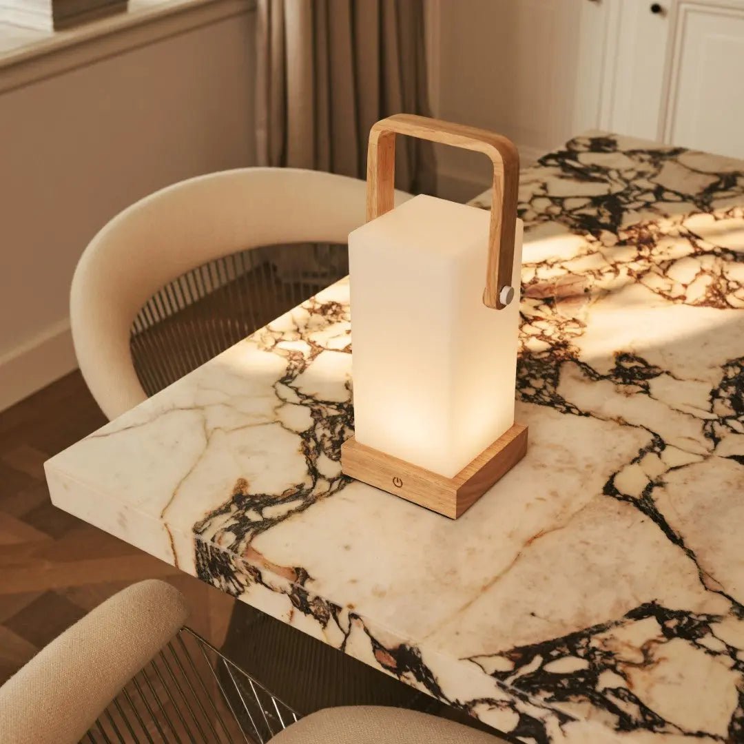 Harper Hellbraune wiederaufladbare Holzlampe