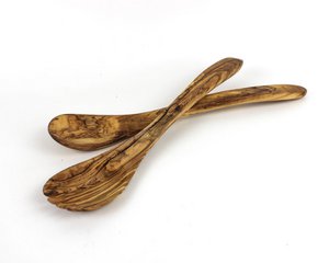 Olive wood salad place setting