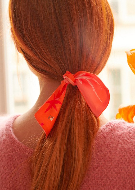 Foulard ruban Virginie Riou « La petite cassiopée orange»