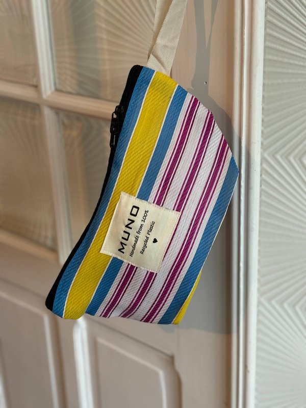 Handgefertigter recycelter Nylonbeutel