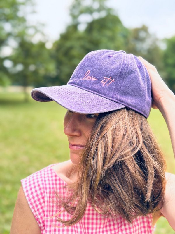 LEY! "Love it" Cap in Lila Copy
