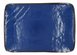 Rectangular blue plate, 28cm x 19.5cm, made of ceramic material.
