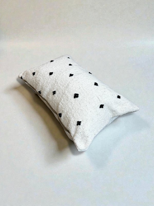 Pillow - Mona - 30 x 50