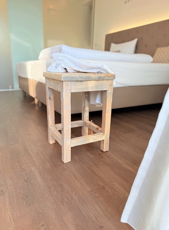 furn old dutch stool 50