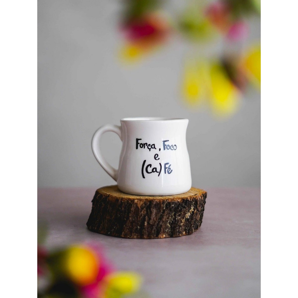 Caneca "Força, foco e (ca)fé"