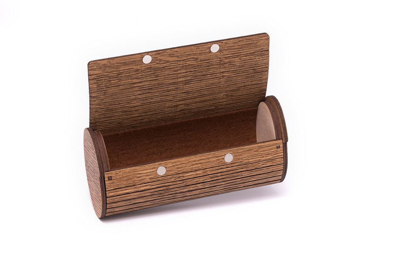 Krea-Wood wooden handmade glasses case with magnet. Made by oak wood, brown colour