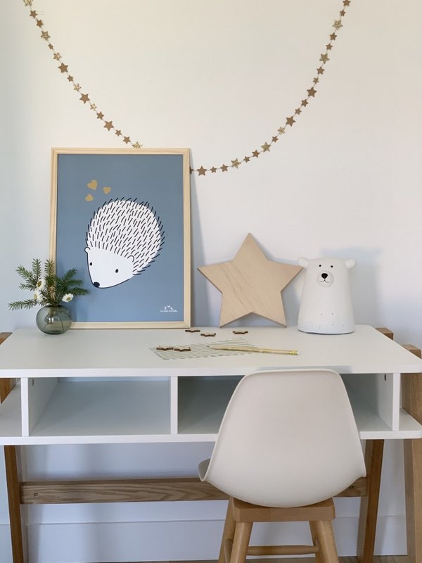 Paper poster - The hedgehog in love