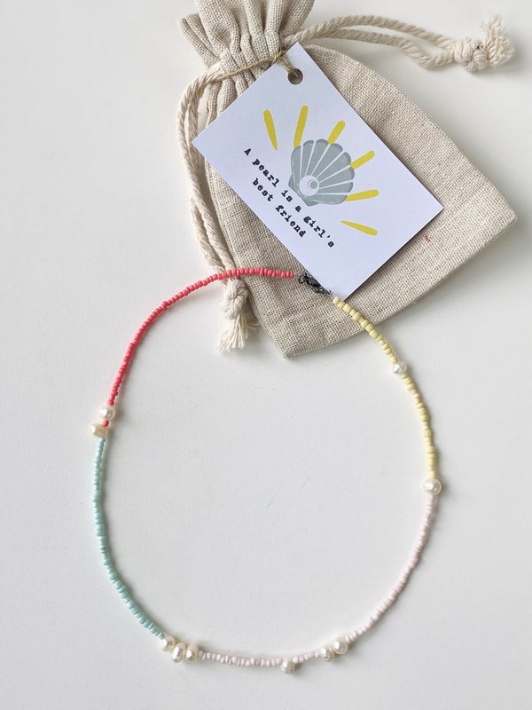 Boho stil halskæde med ferskvandsperler assorteret