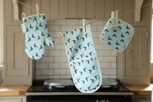 Hummingbird Double Oven Glove