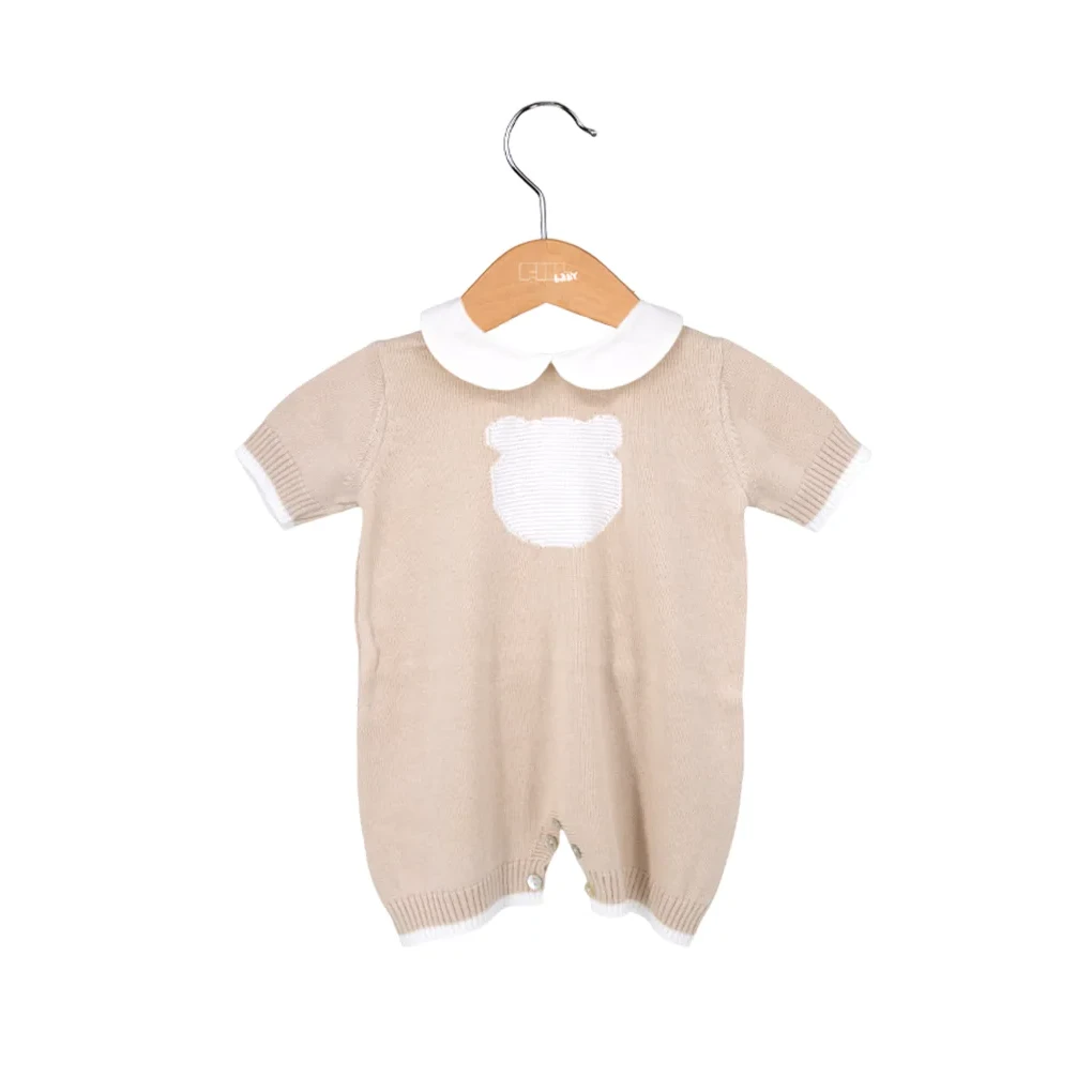 Babygebreid rompertje met berenzak, beige