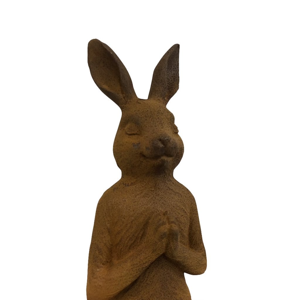 Lapin de yoga en fonte
