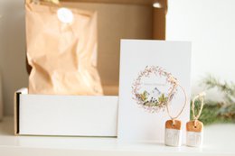 Kerst cadeau: Kerstboomhanger huisjes van  keramiek