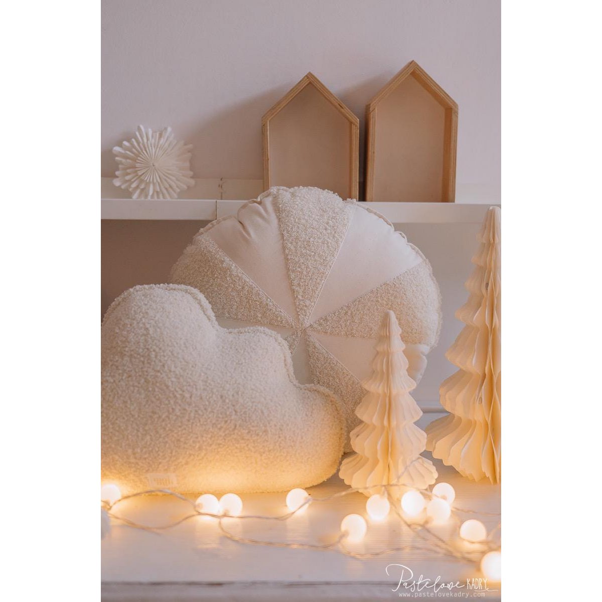 Fluffy Boucle Cloud Pillow "White teddy"