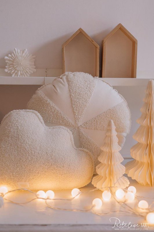 Fluffy Boucle Cloud Pillow "White teddy"