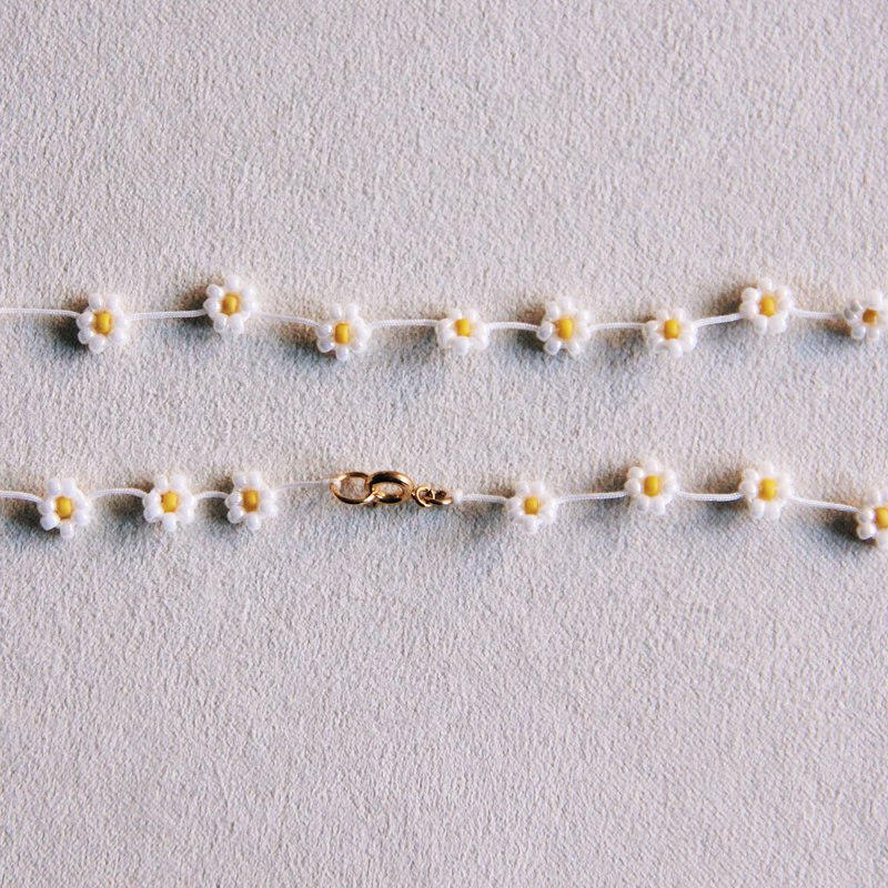 Collar flor margarita - blanco/amarillo - FI101