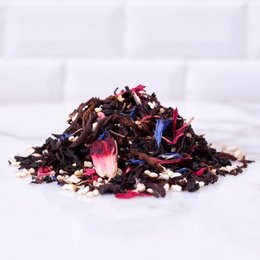 Blackberry Cream Tea - A blend of black tea, blackberry pieces, and natural flavors, creating a rich and fruity tea experience.