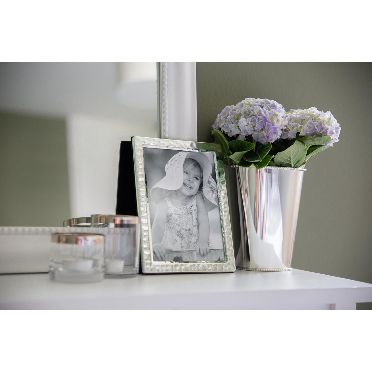 EDZARD photo frame Pavia for photo 13 x 18 cm, noble silver-plated, tarnish-protected, with 2 hangers